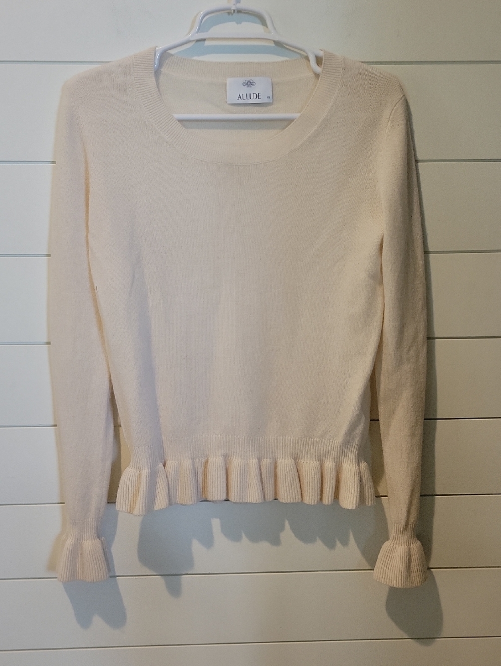Allude Women's Crewneck Sweater with Ruffle Hem XS